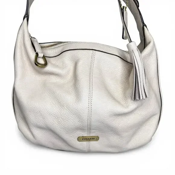 Coach Avery Pebbled Leather Hobo Bag Pearl Cream Ivory F23960 - Picture 1 of 8